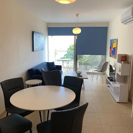 Pallinio Court 402 Fig Tree Bay- Beach, Iasonos Str 7a *