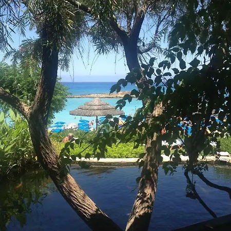 Pallinio Court 402 Fig Tree Bay- Beach, Iasonos Str 7a アパート *