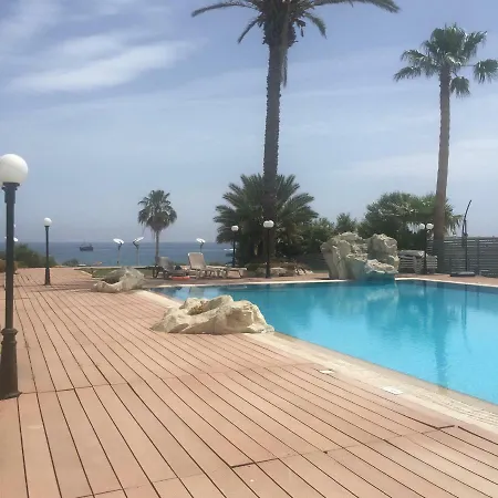 Pallinio Court 402 Fig Tree Bay- Beach, Iasonos Str 7a Apartman