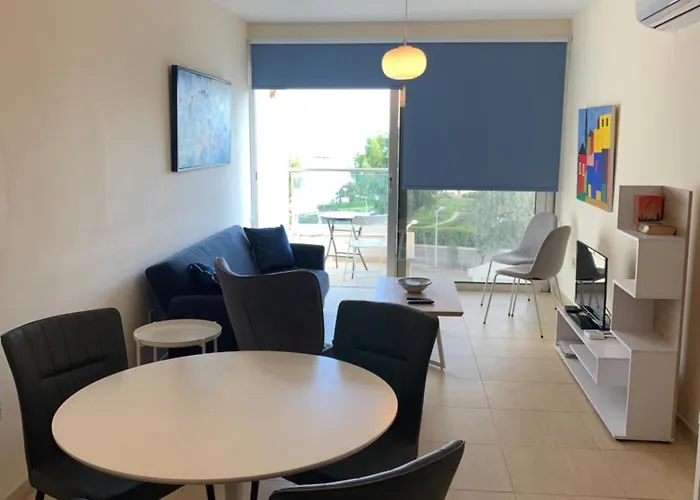 Pallinio Court 402 Fig Tree Bay- Beach, Iasonos Str 7a *