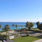 Pallinio Court 402 Fig Tree Bay- Beach, Iasonos Str 7a Apartment *